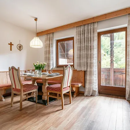 Zellner 1 Und 2 Und 3 Apartment *